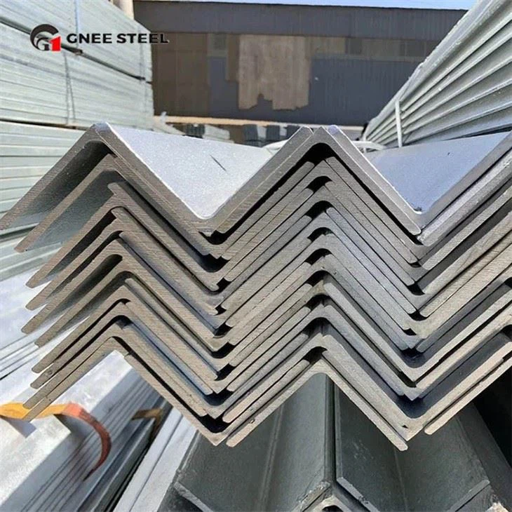 China Manufacturer S235JR Angle Steel